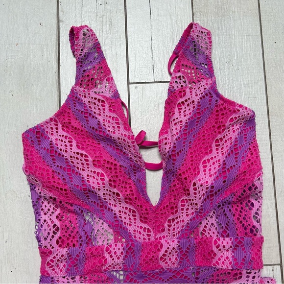 Becca Women’s One Piece Swimsuit Crochet Pink Purple Size L Mesh Sheer - Picture 3 of 9